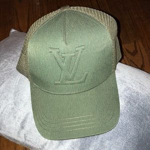 Louis Vuitton Army Green Mesh Hat ~ LV 🌷🌷
